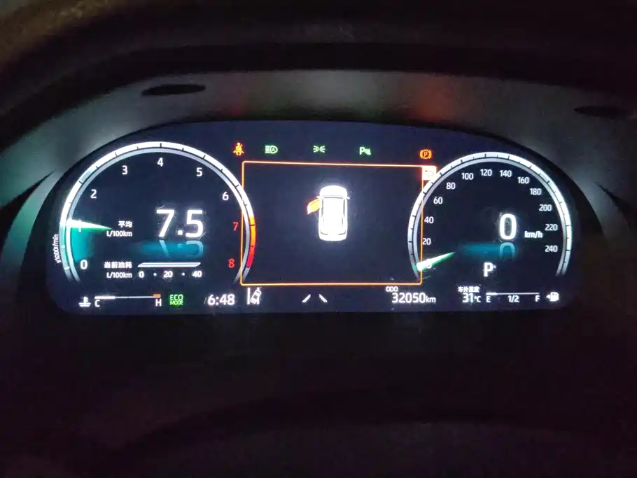 Toyota Camry — миниатюра 14
