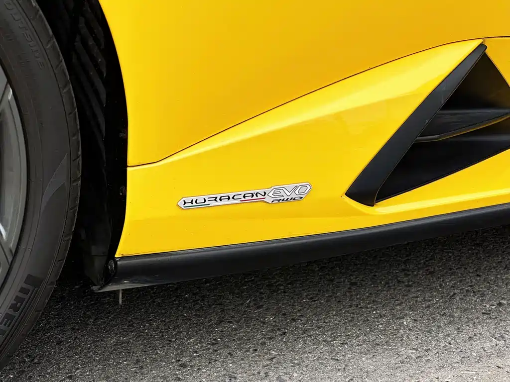 LAMBORGHINI HURACÁN
