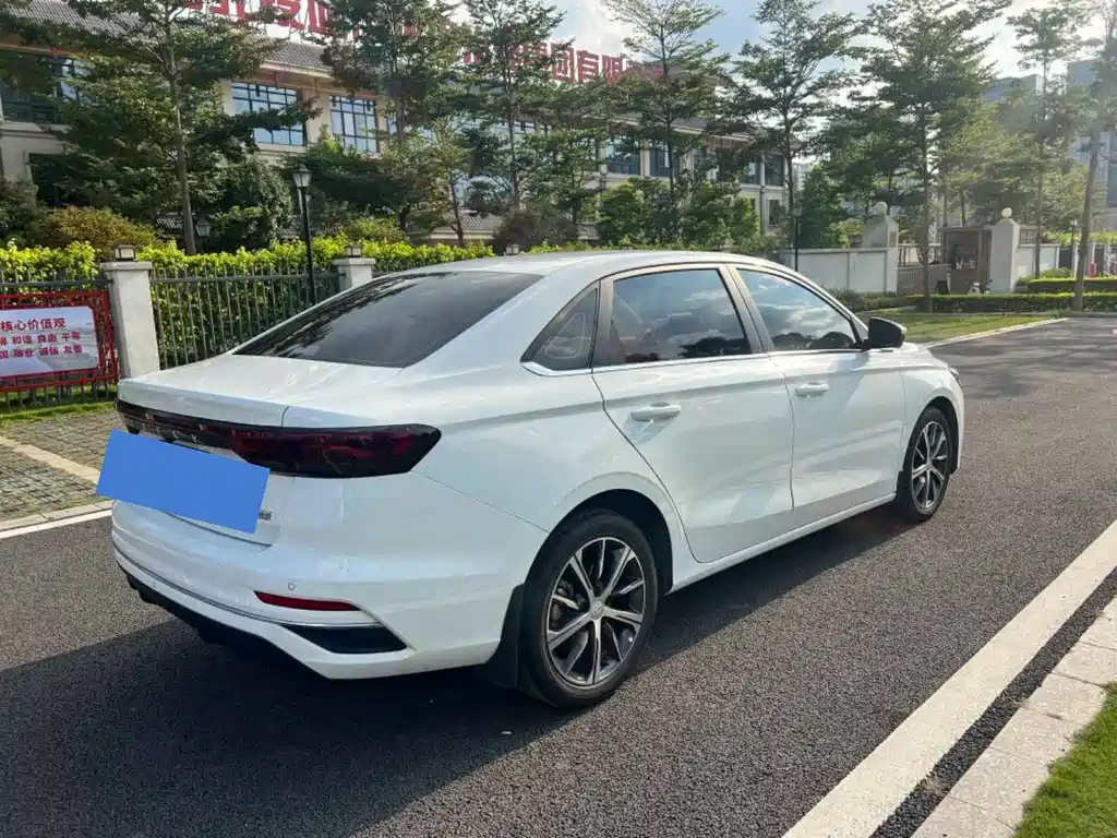 Geely Emgrand L — миниатюра 4