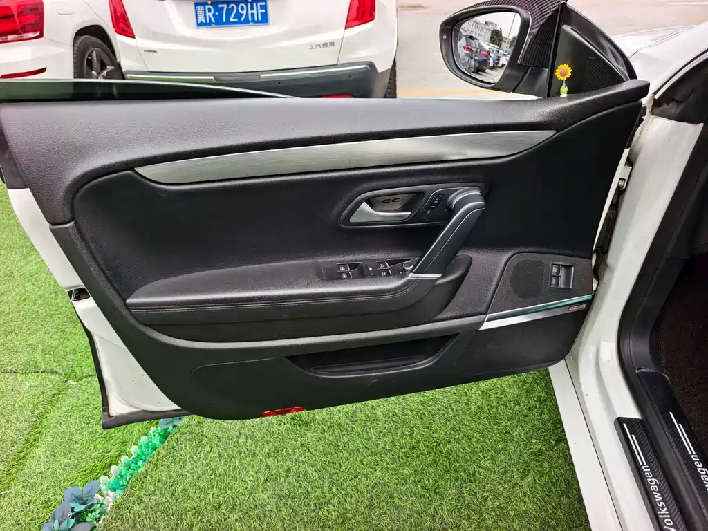 Volkswagen CC — миниатюра 7