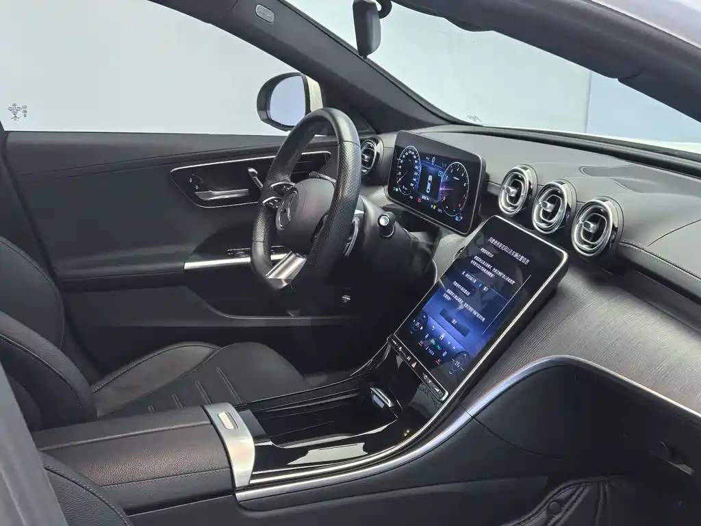 Mercedes-Benz C-Class — миниатюра 13