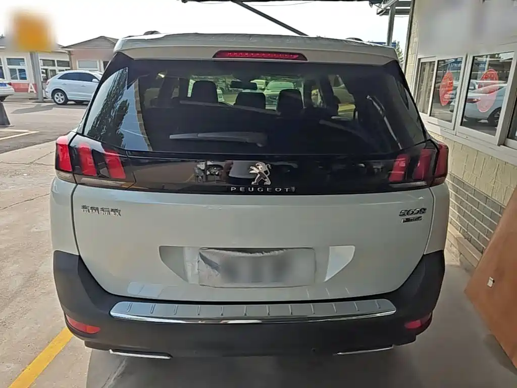 Peugeot 5008 — миниатюра 6
