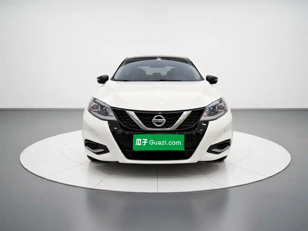 Nissan Tiida — миниатюра 2
