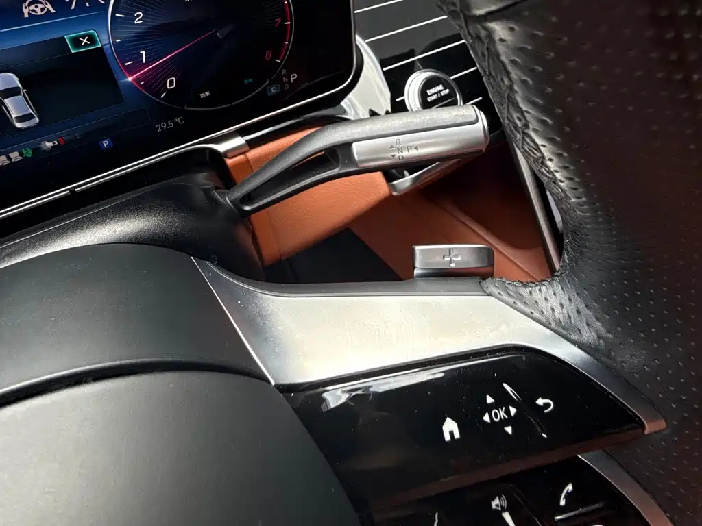 Mercedes-Benz S-Class — миниатюра 12
