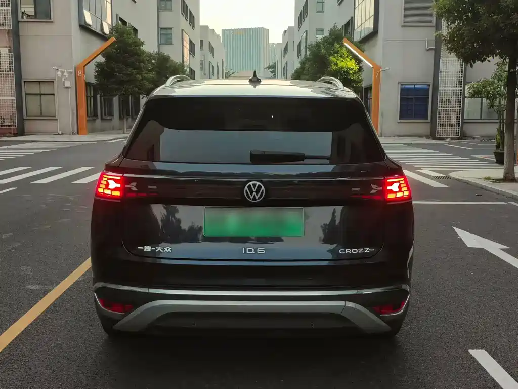 Volkswagen ID.6 Crozz — миниатюра 5