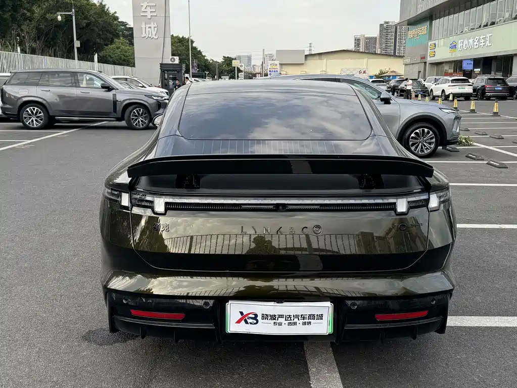 Lynk & Co 10 — миниатюра 4