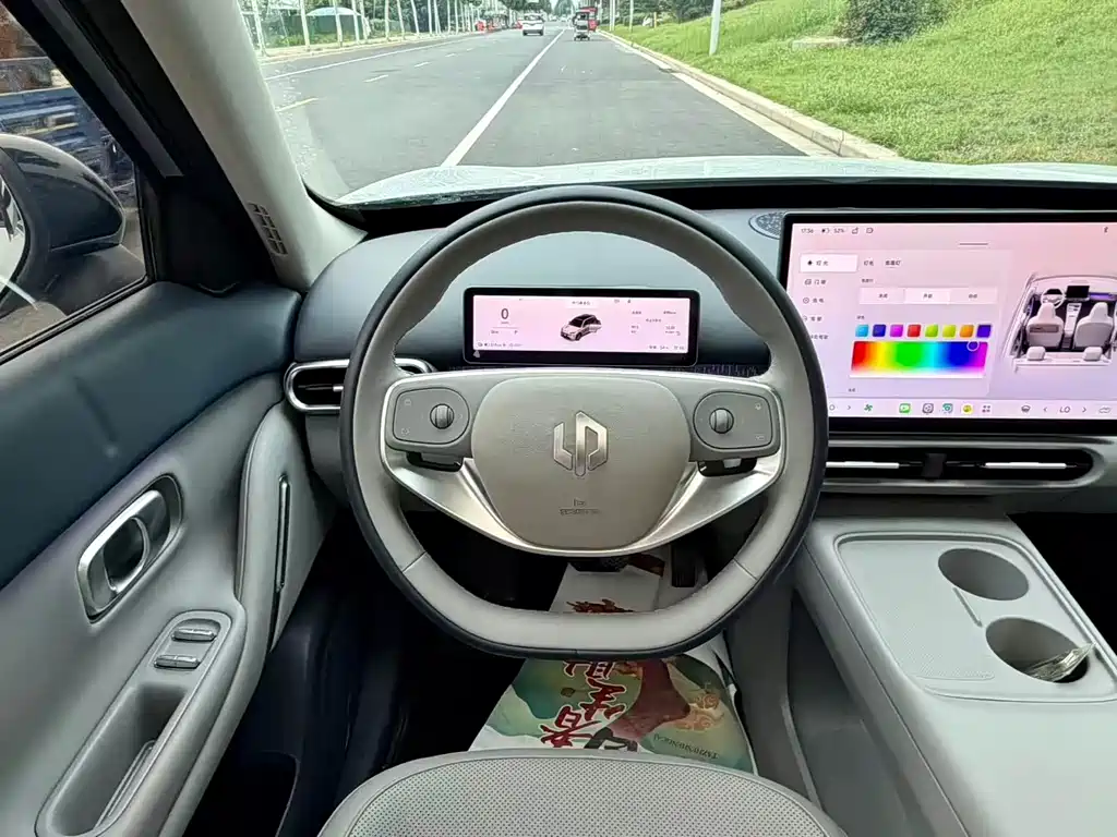 Leapmotor Leapmotor A10 — миниатюра 9