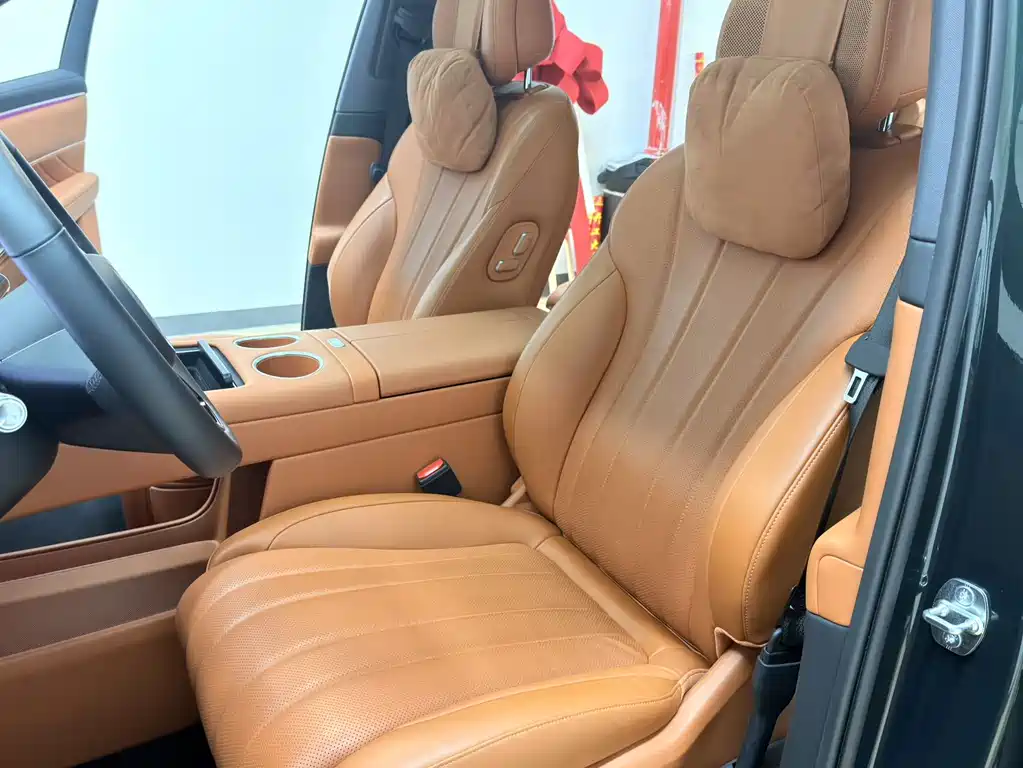 Aito M8 2025 Ultra 53.4kWh 6 мест (192 ）