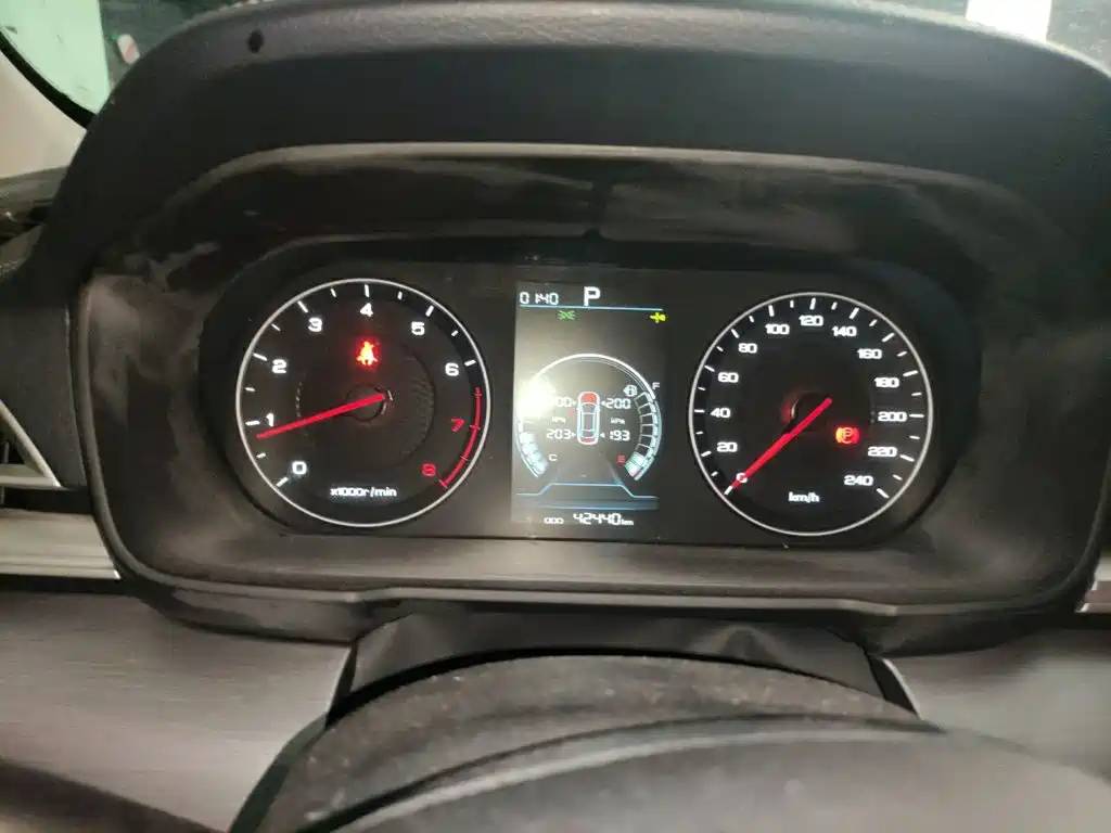 BYD Qin — миниатюра 8