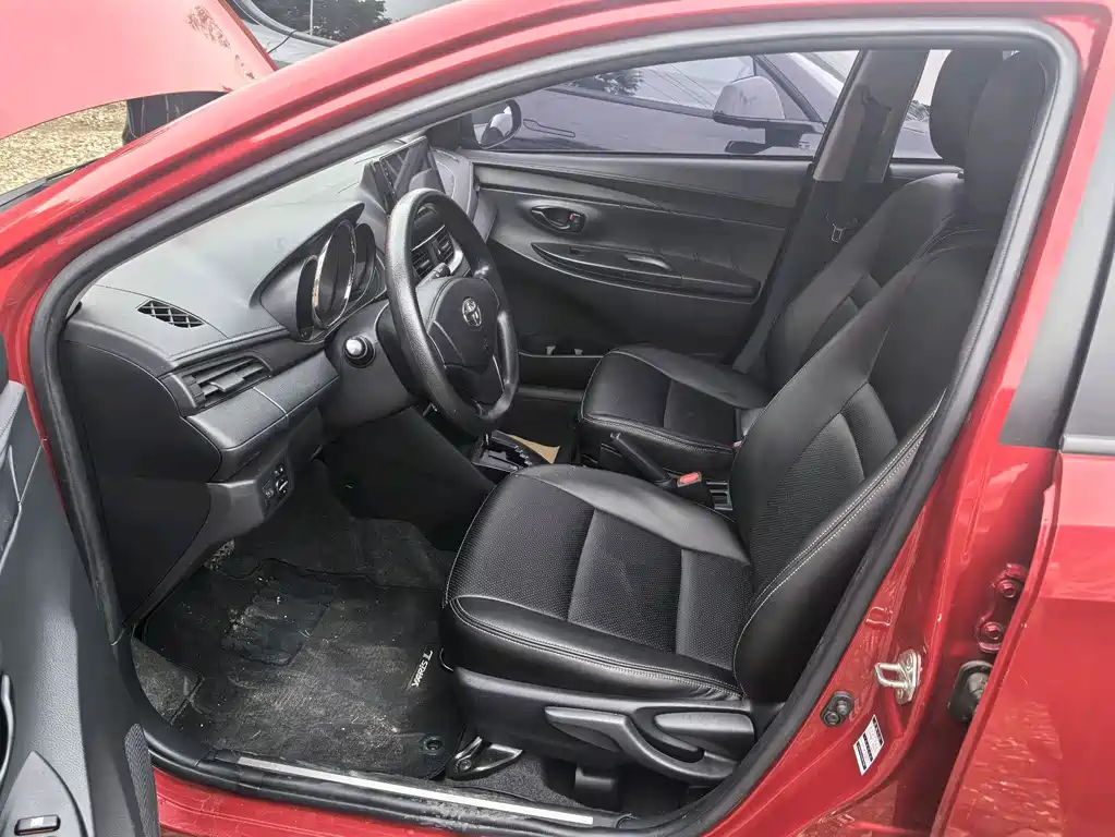Toyota Yaris L — миниатюра 4