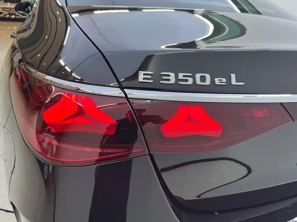 Mercedes-Benz E-Class New Energy — миниатюра 8