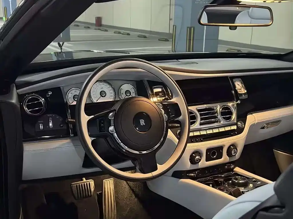 Rolls-Royce Dawn — миниатюра 5