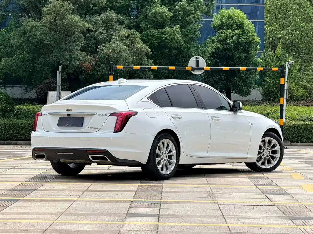 Cadillac CT5 — миниатюра 7