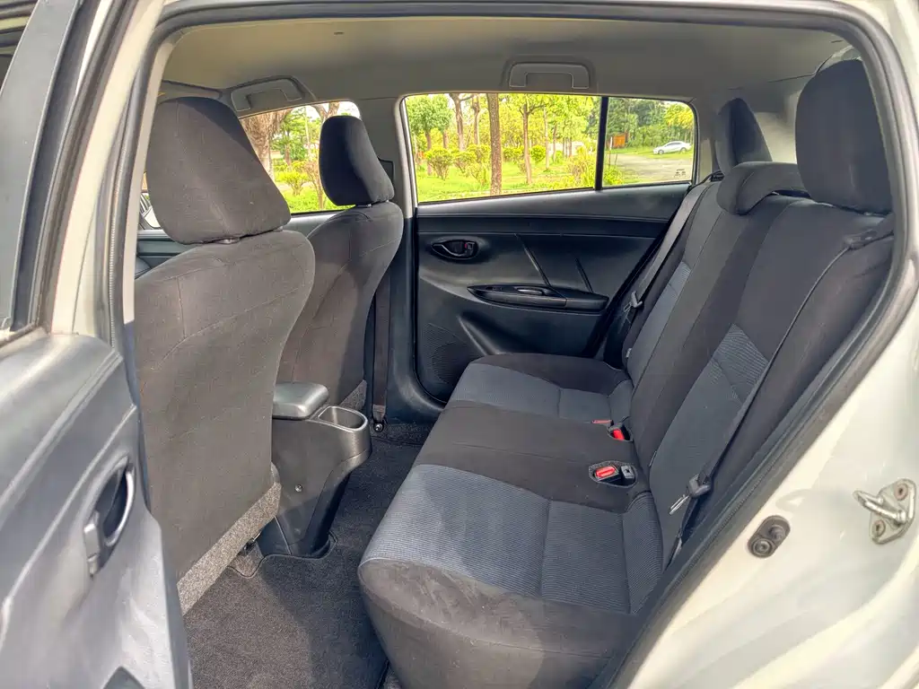 Toyota Yaris L — миниатюра 15