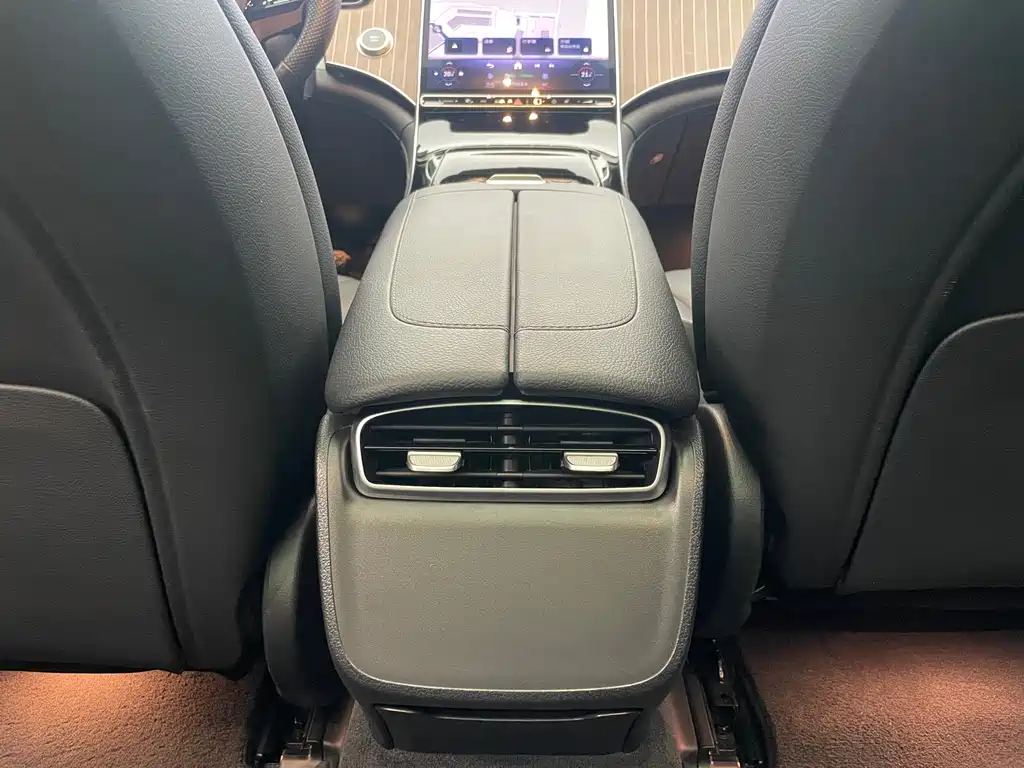 Mercedes-Benz EQE — миниатюра 19