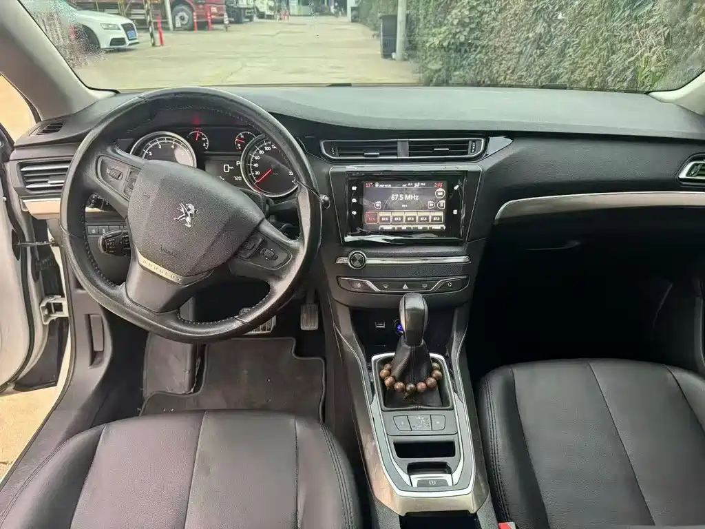 Peugeot 408 — миниатюра 4