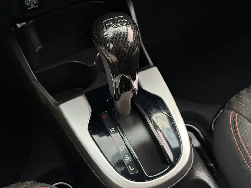 Honda Fit — миниатюра 16