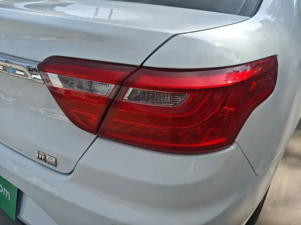Geely Vision — миниатюра 8