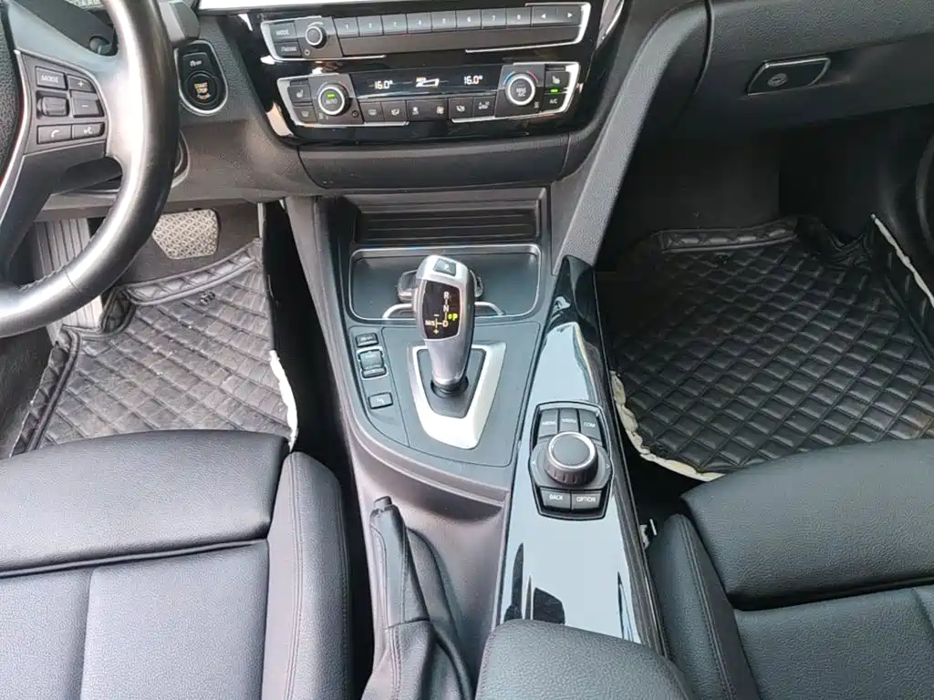 BMW 3 Series — миниатюра 14