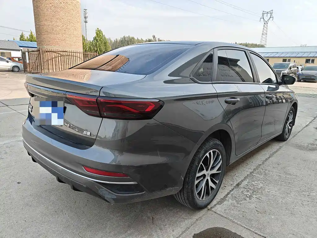 Geely Emgrand — миниатюра 6