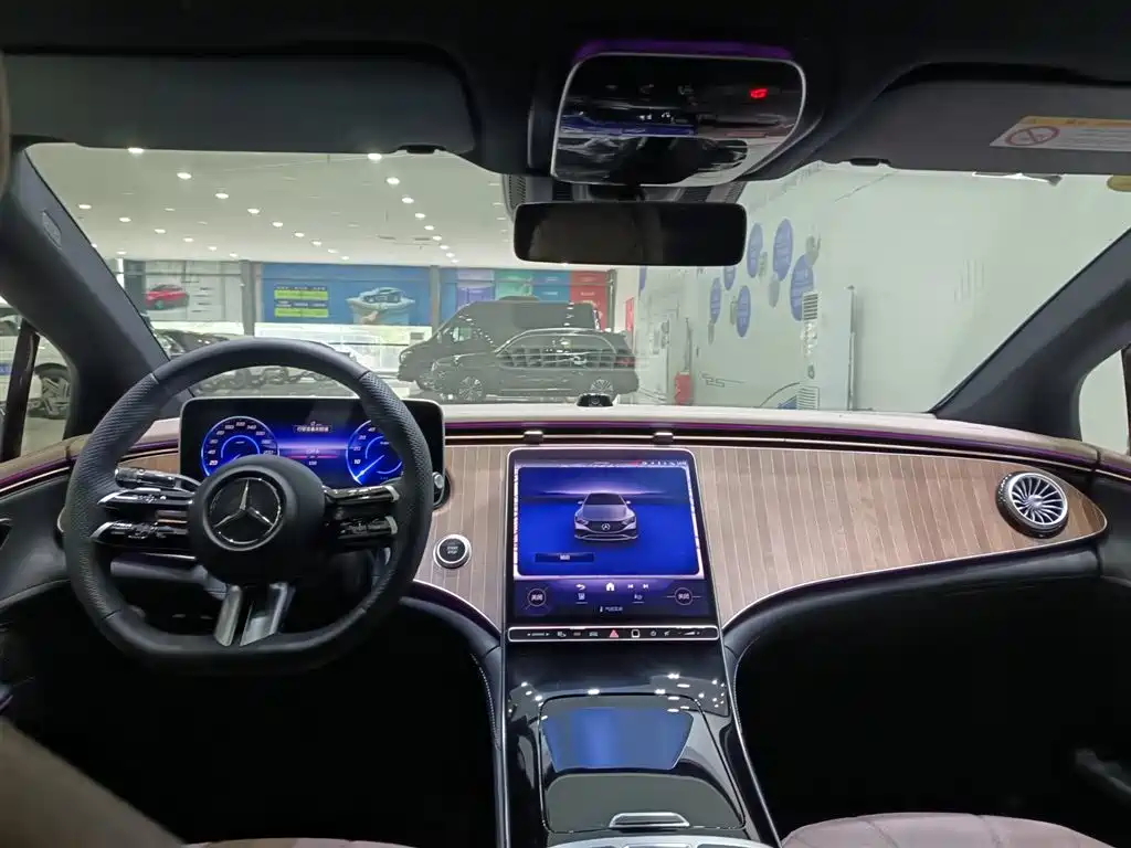 Mercedes-Benz EQE 2025 500 4MATIC