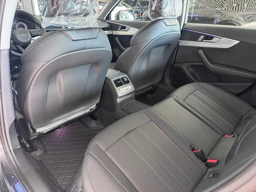 Audi A4L — миниатюра 11