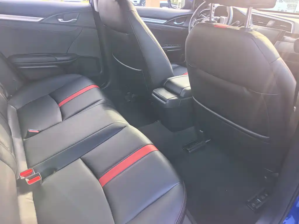 Honda Civic — миниатюра 12