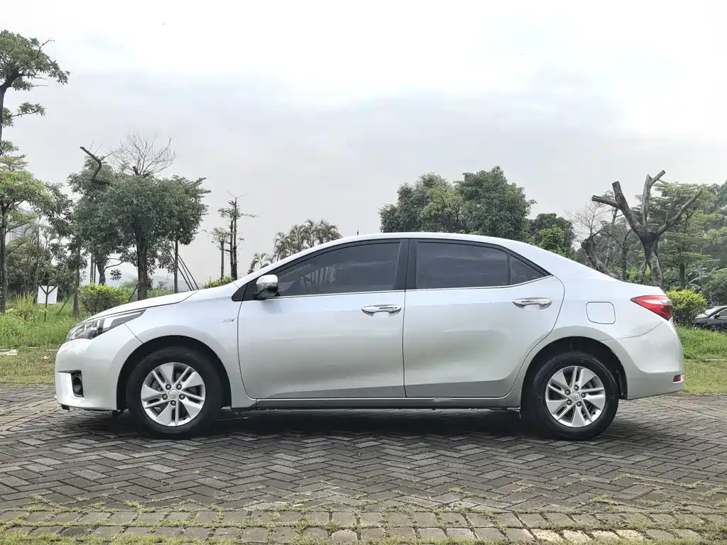 Toyota Corolla — миниатюра 13