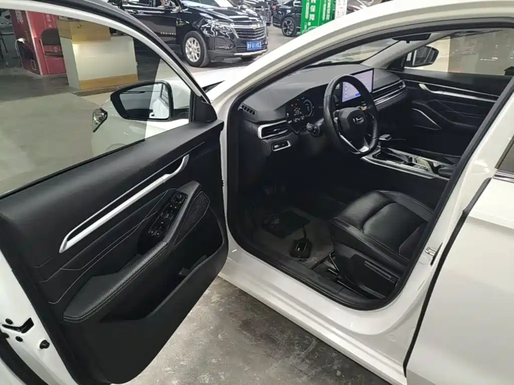Geely Emgrand — миниатюра 16