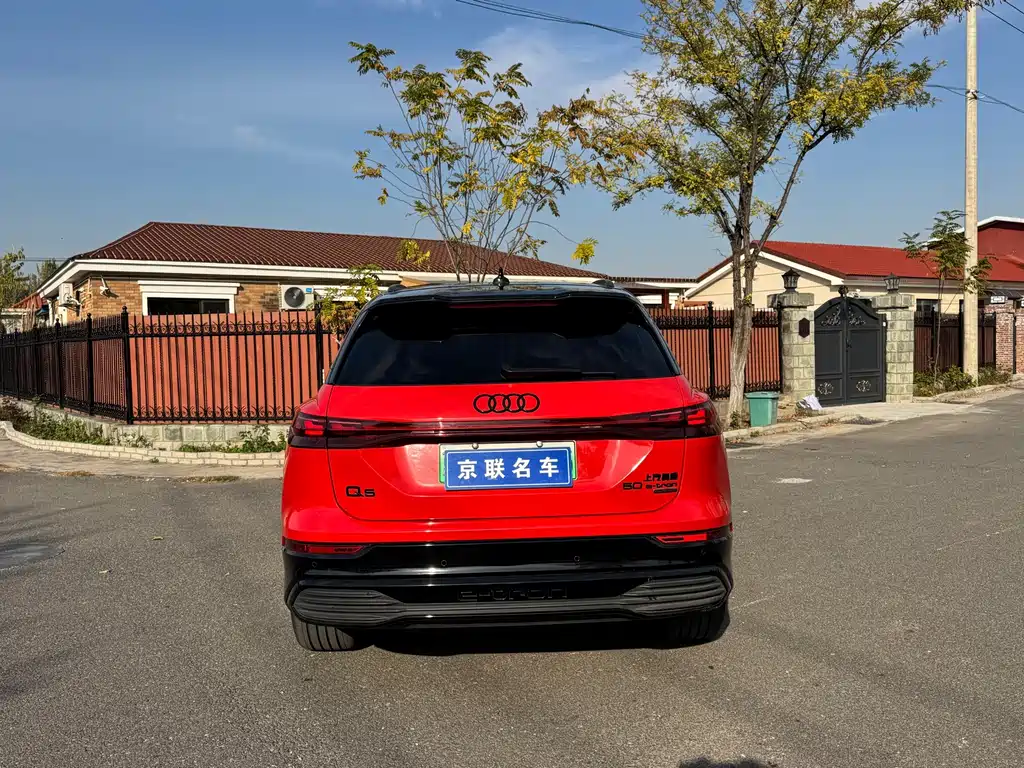Audi Q5 e-tron — миниатюра 16