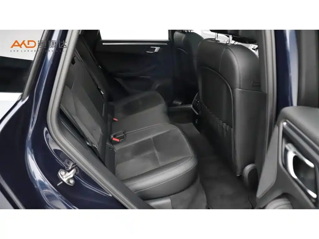 Porsche Macan — миниатюра 8