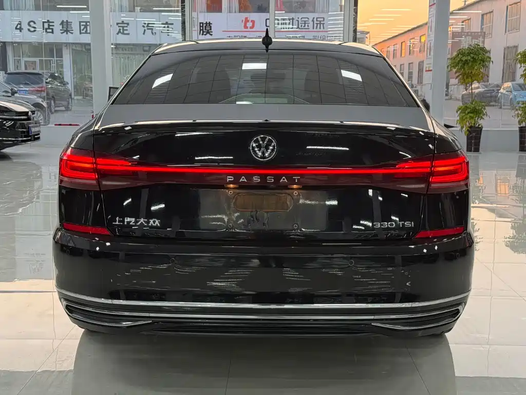 Volkswagen Passat 2022 330TSI Elite