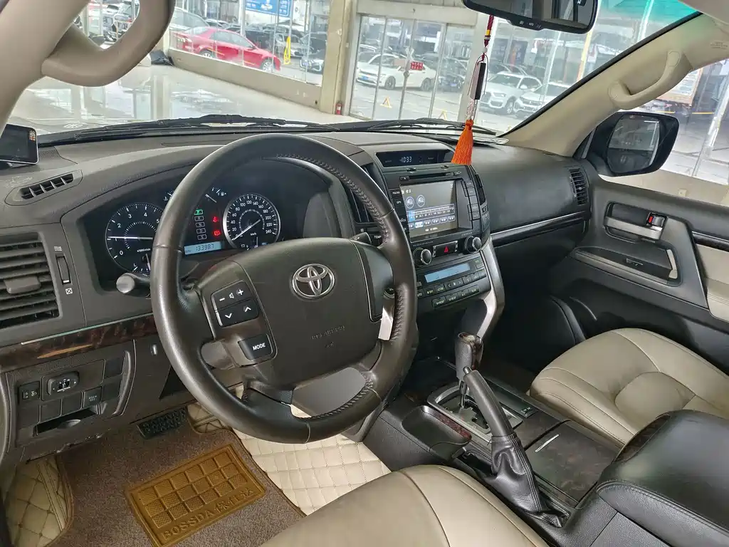 Toyota Land Cruiser — миниатюра 18