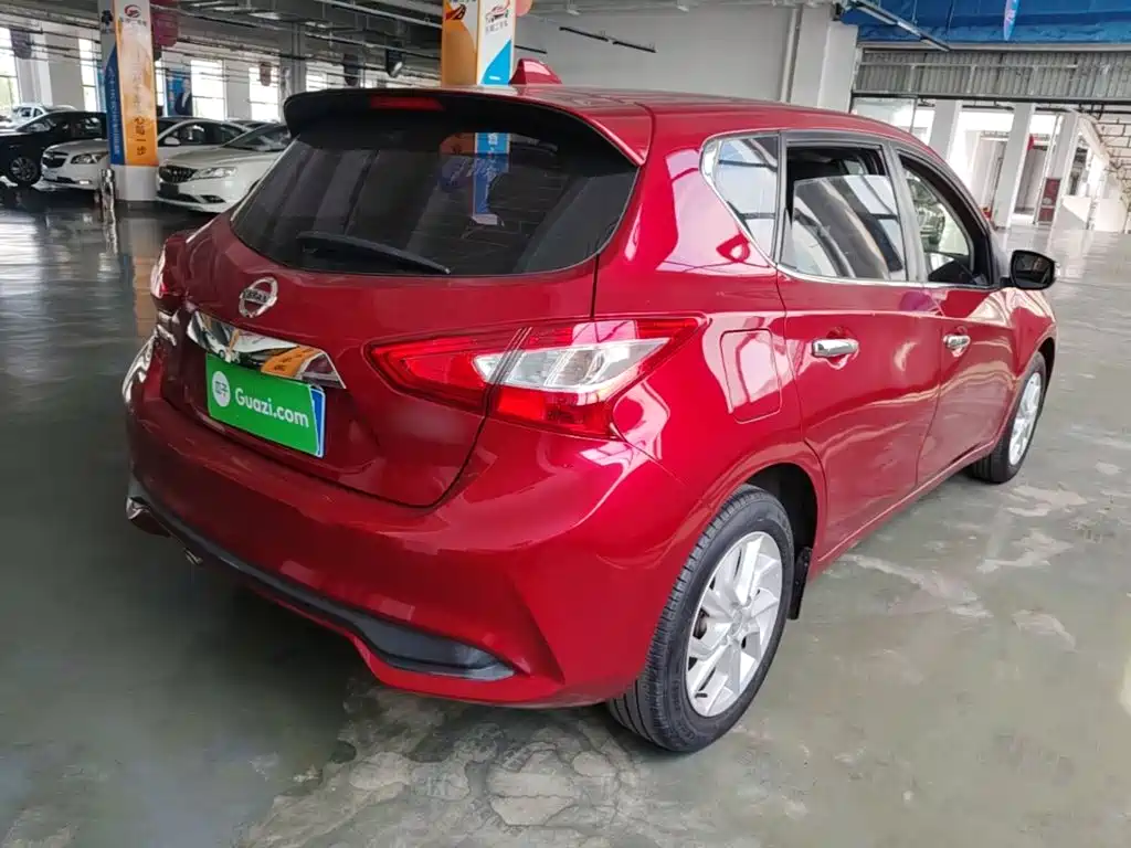 Nissan Tiida — миниатюра 7