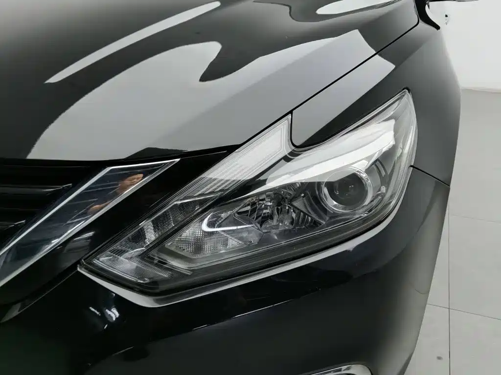 Nissan Teana — миниатюра 7