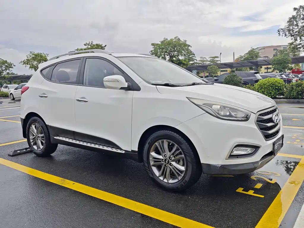 Hyundai BAIC Hyundai ix35 ix35 2013 2.0L AT GLS IV