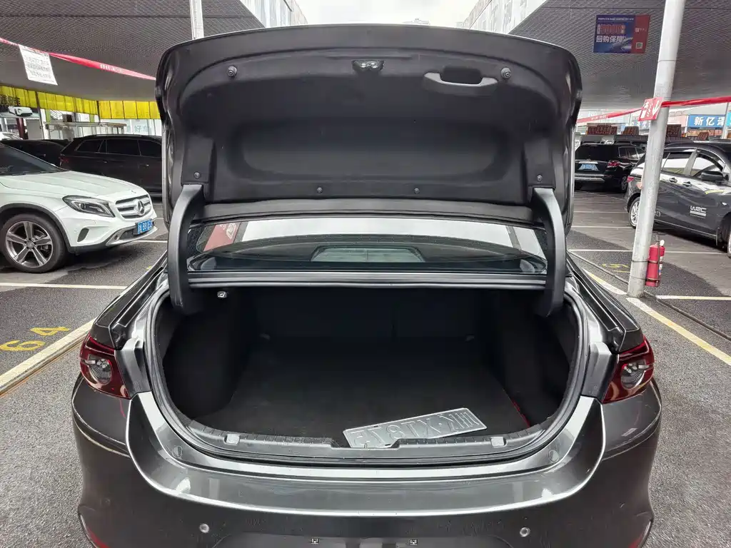 Mazda 3 Axela — миниатюра 15