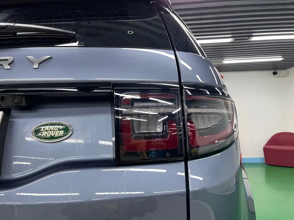 Land Rover Discovery Sport — миниатюра 27