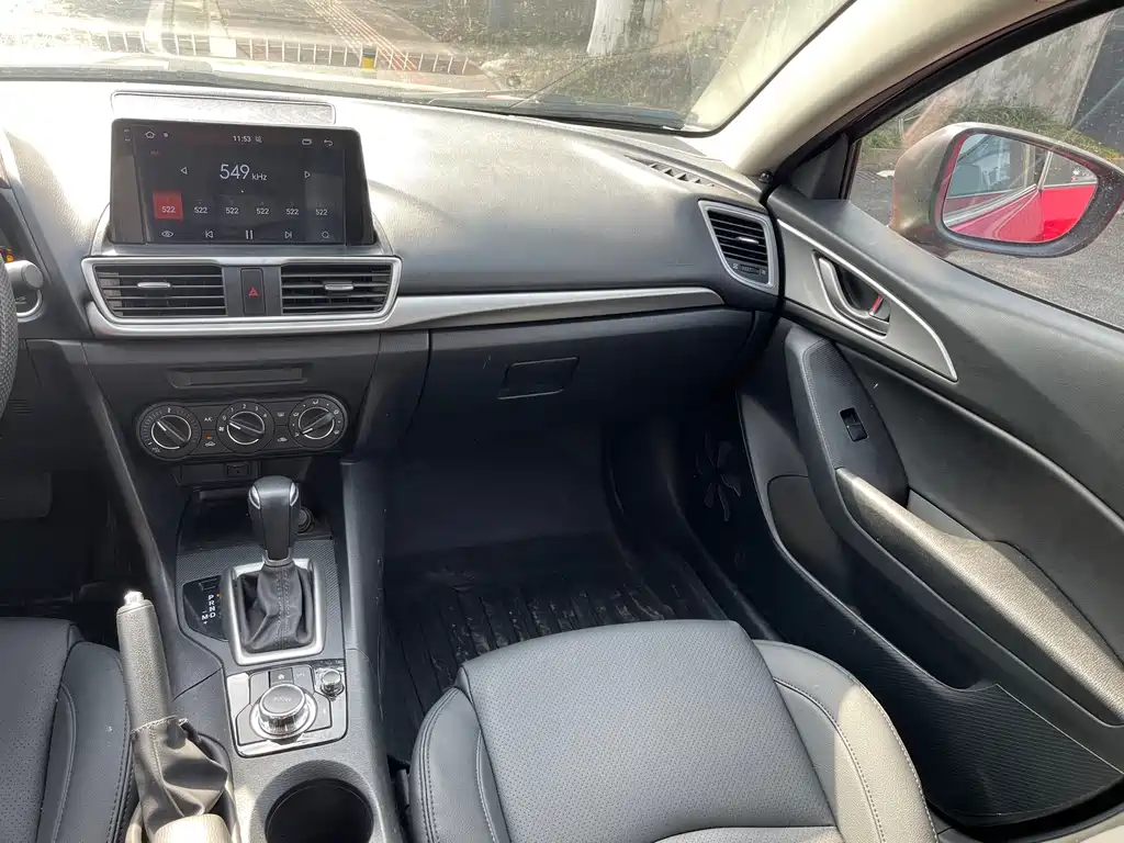 Mazda 3 Axela — миниатюра 14