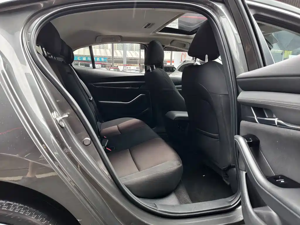 Mazda 3 Axela — миниатюра 17