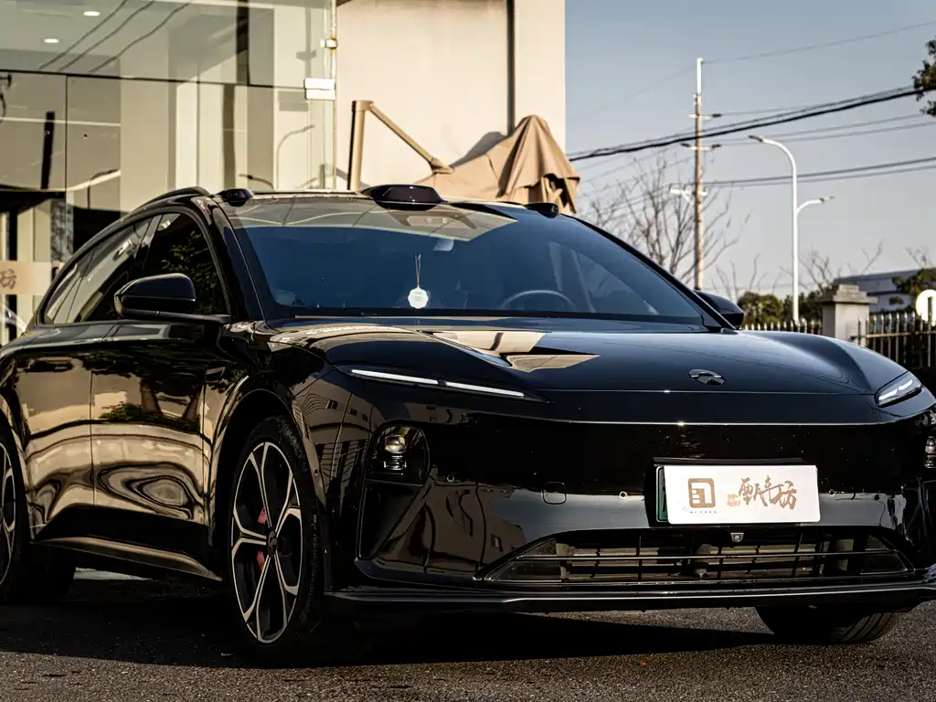NIO NIO ET5T