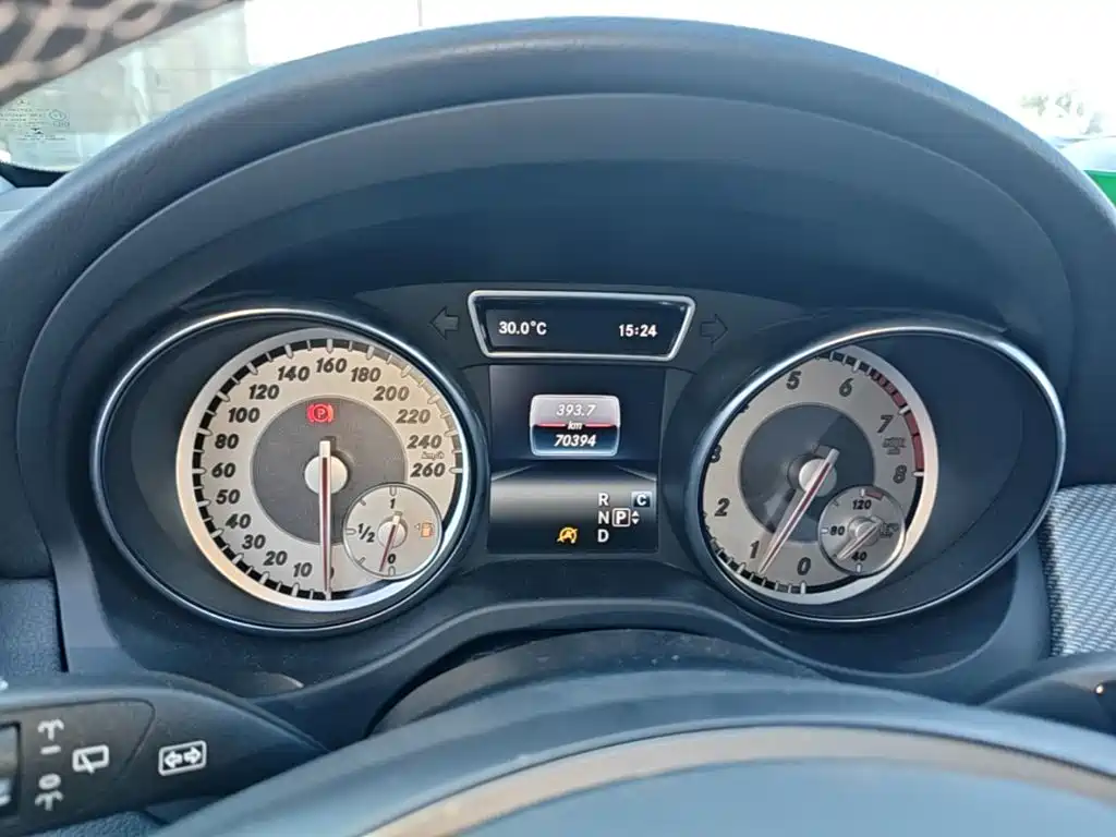 Mercedes-Benz GLA — миниатюра 12
