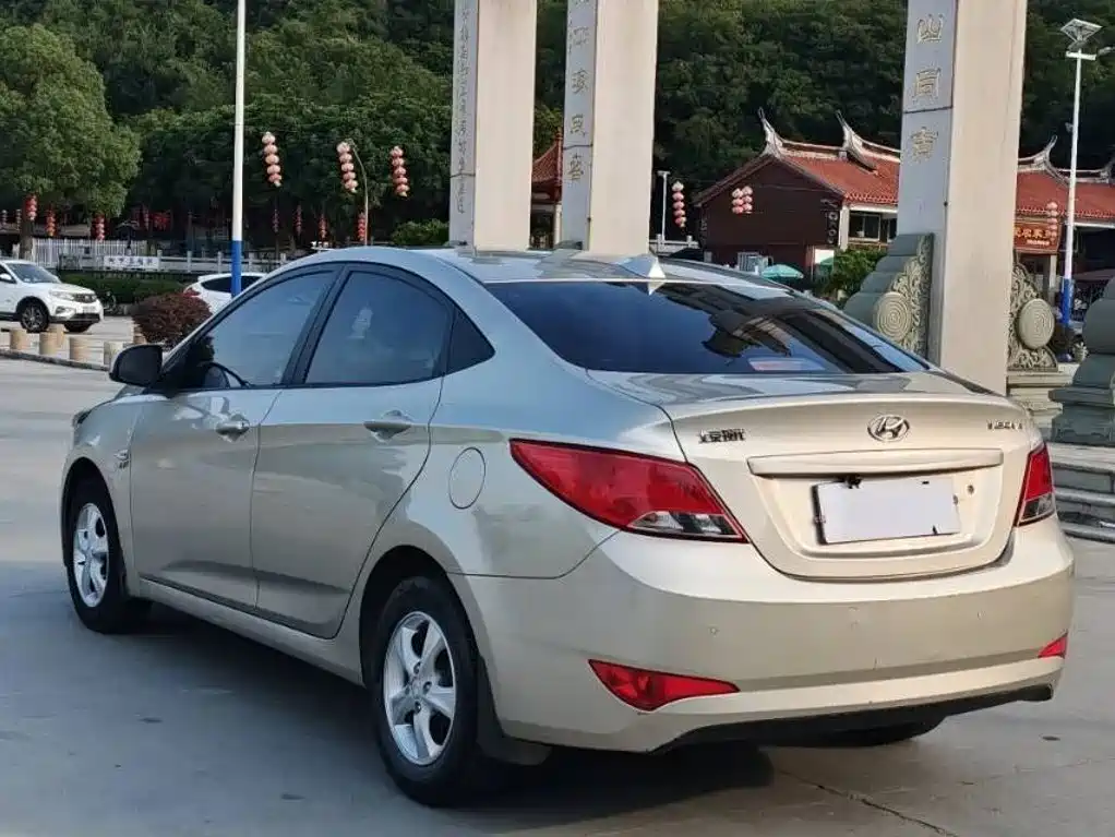 Hyundai Verna — миниатюра 6