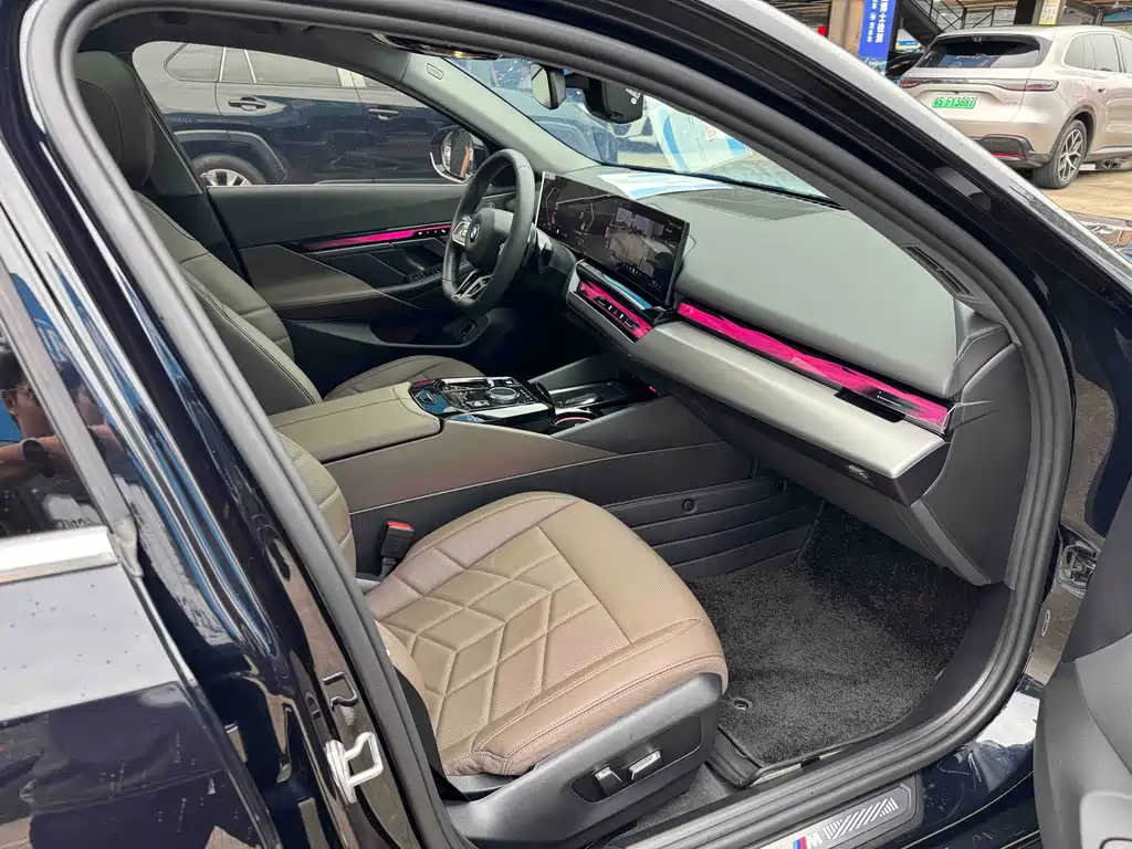 BMW 5 Series 5 2024 530Li Lead M Sport