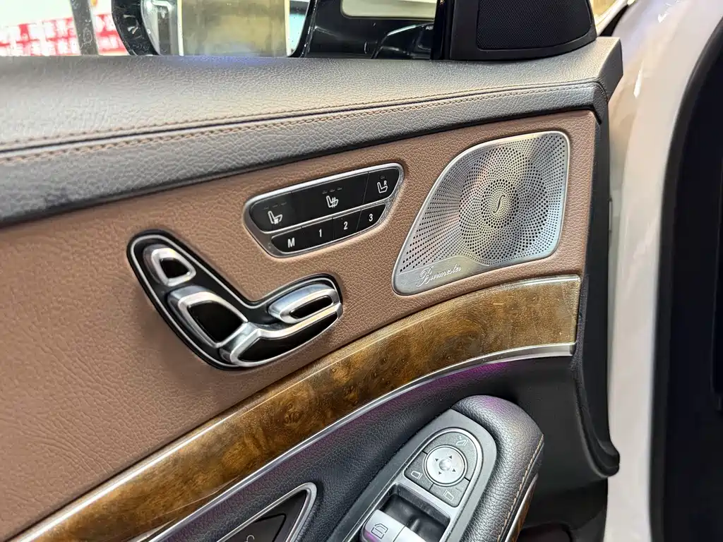 Mercedes-Benz S-Class — миниатюра 7