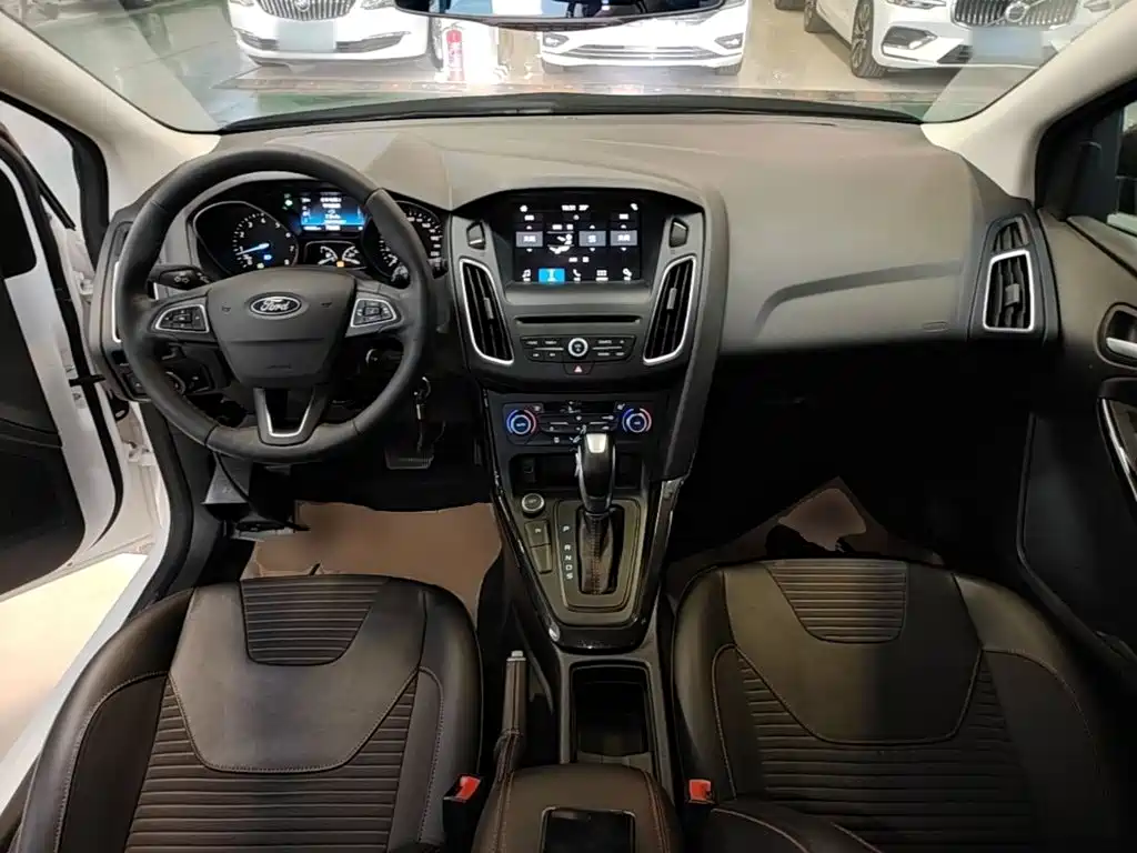 Ford Focus — миниатюра 10