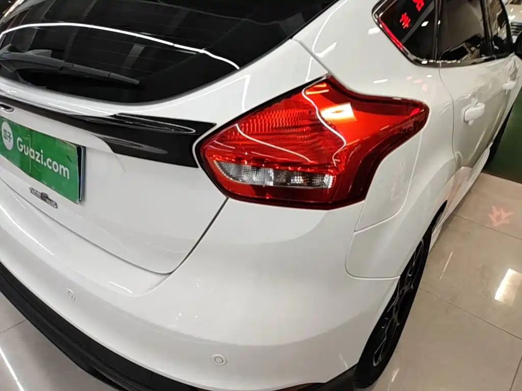 Ford Focus — миниатюра 8
