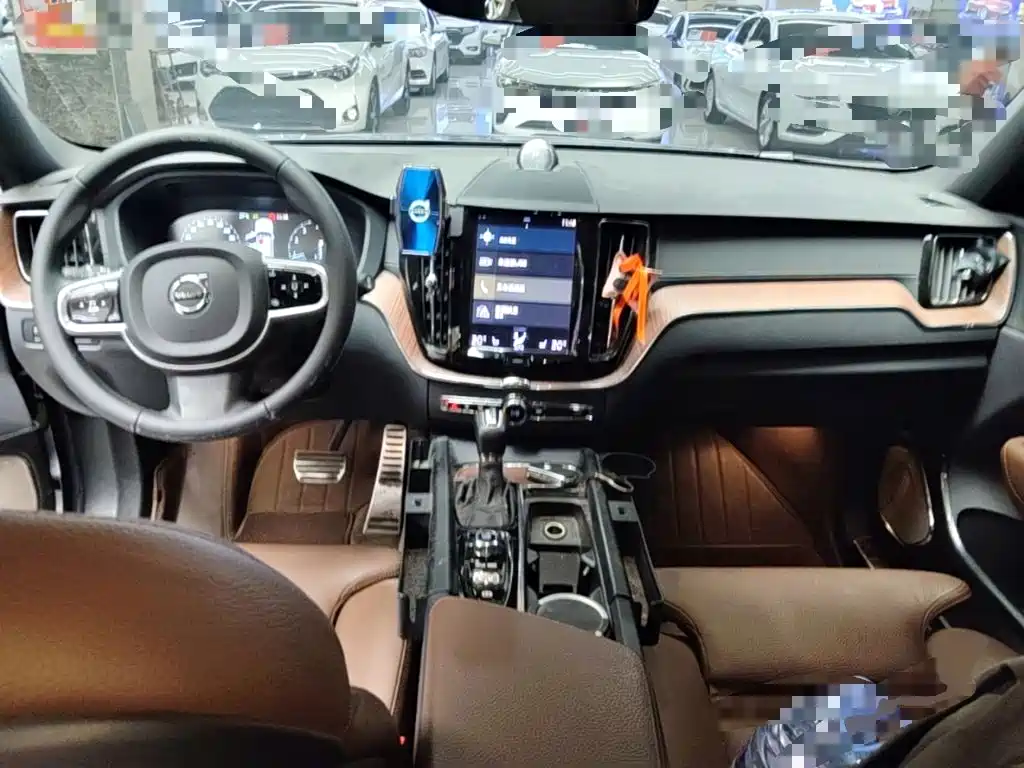 Volvo XC60 — миниатюра 10