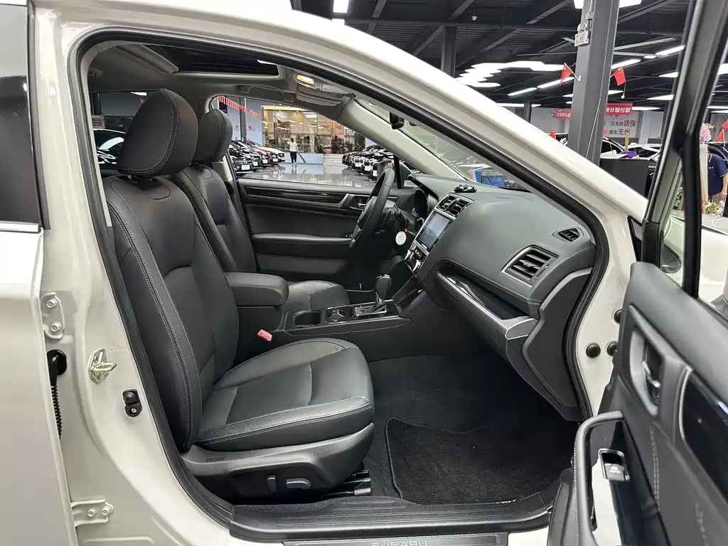 Subaru Legacy — миниатюра 7