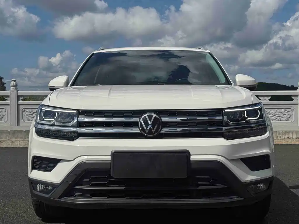 Volkswagen Tharu — миниатюра 2